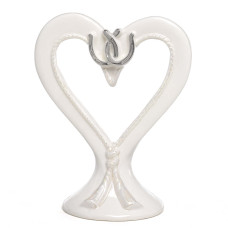 Linked Horseshoe Cake Top